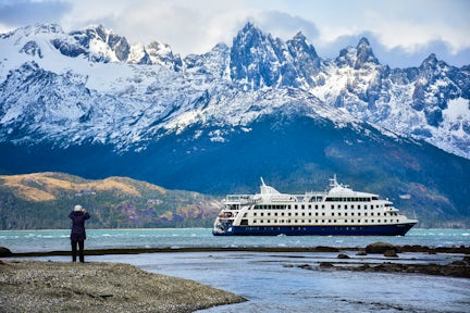 Stella Australis, Patagonian cruising vessel in the Darwin Range, Tierra del Fuego