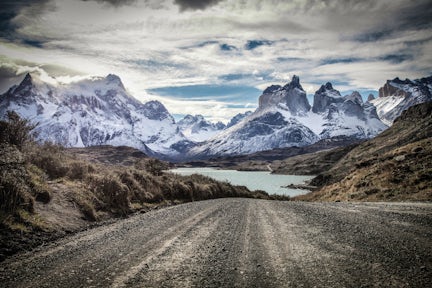 Road to Grey Lake winter